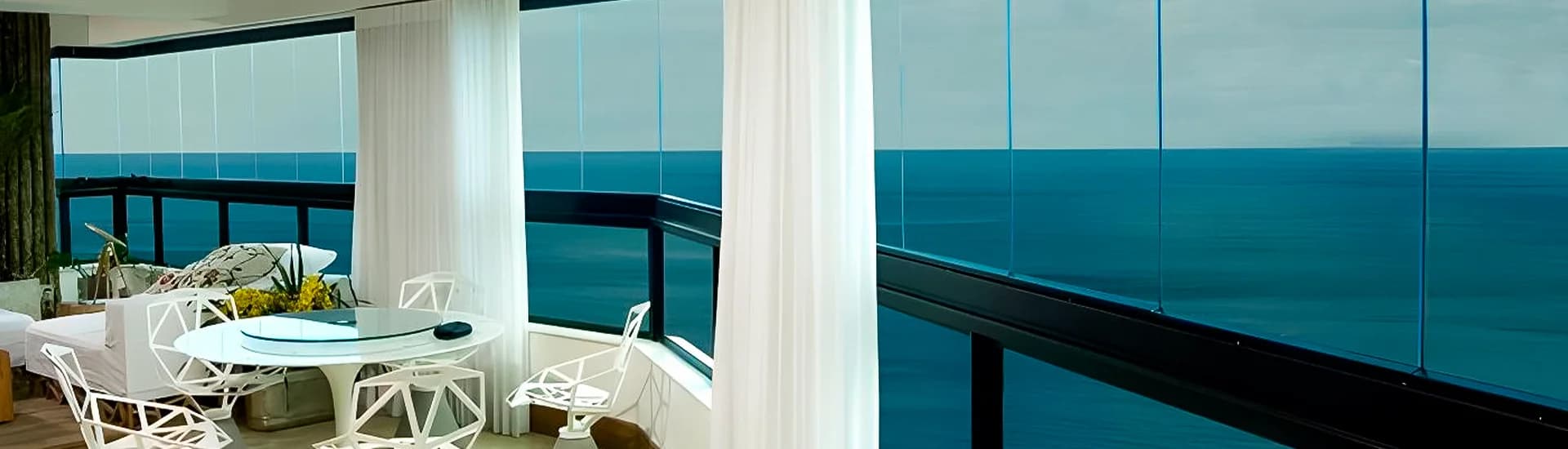 Varanda com envidraçamento da Balcony Brasil